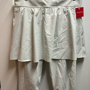 Spanx womens White Skirted Leggings size 1XL/ NWT B145